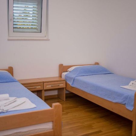 Aparthotel Marina Gromela Mirce Eksteriør billede