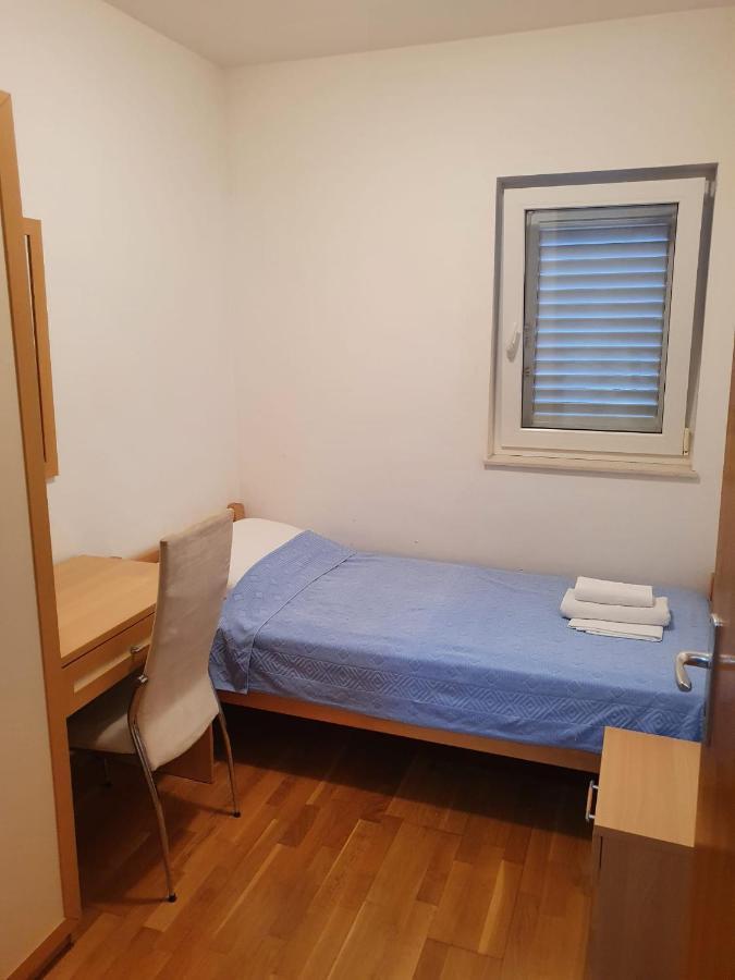 Aparthotel Marina Gromela Mirce Eksteriør billede