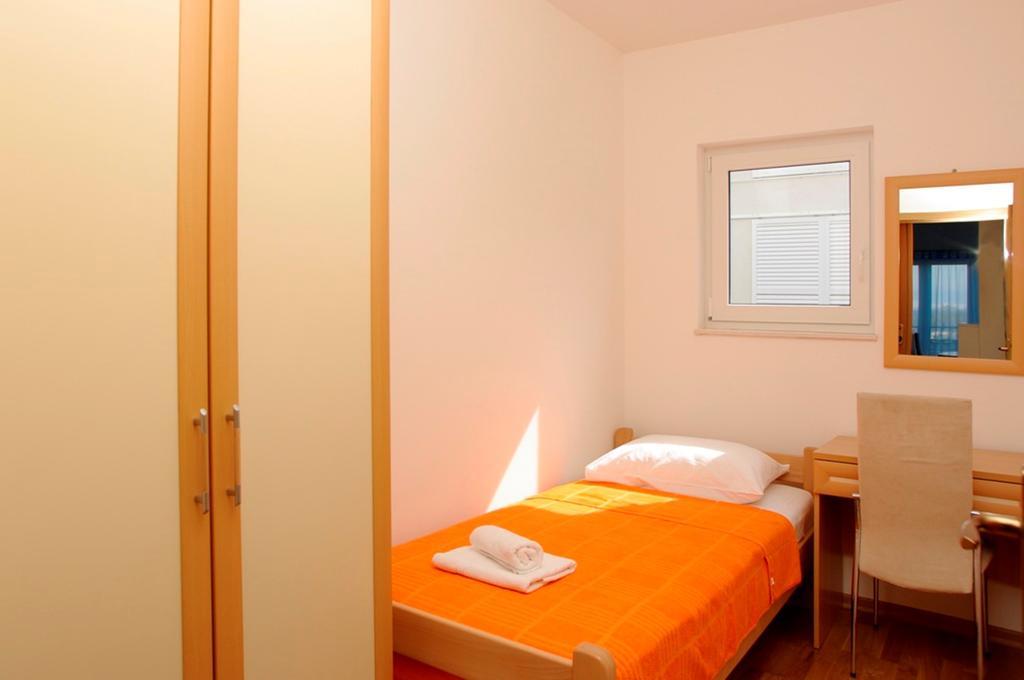 Aparthotel Marina Gromela Mirce Værelse billede
